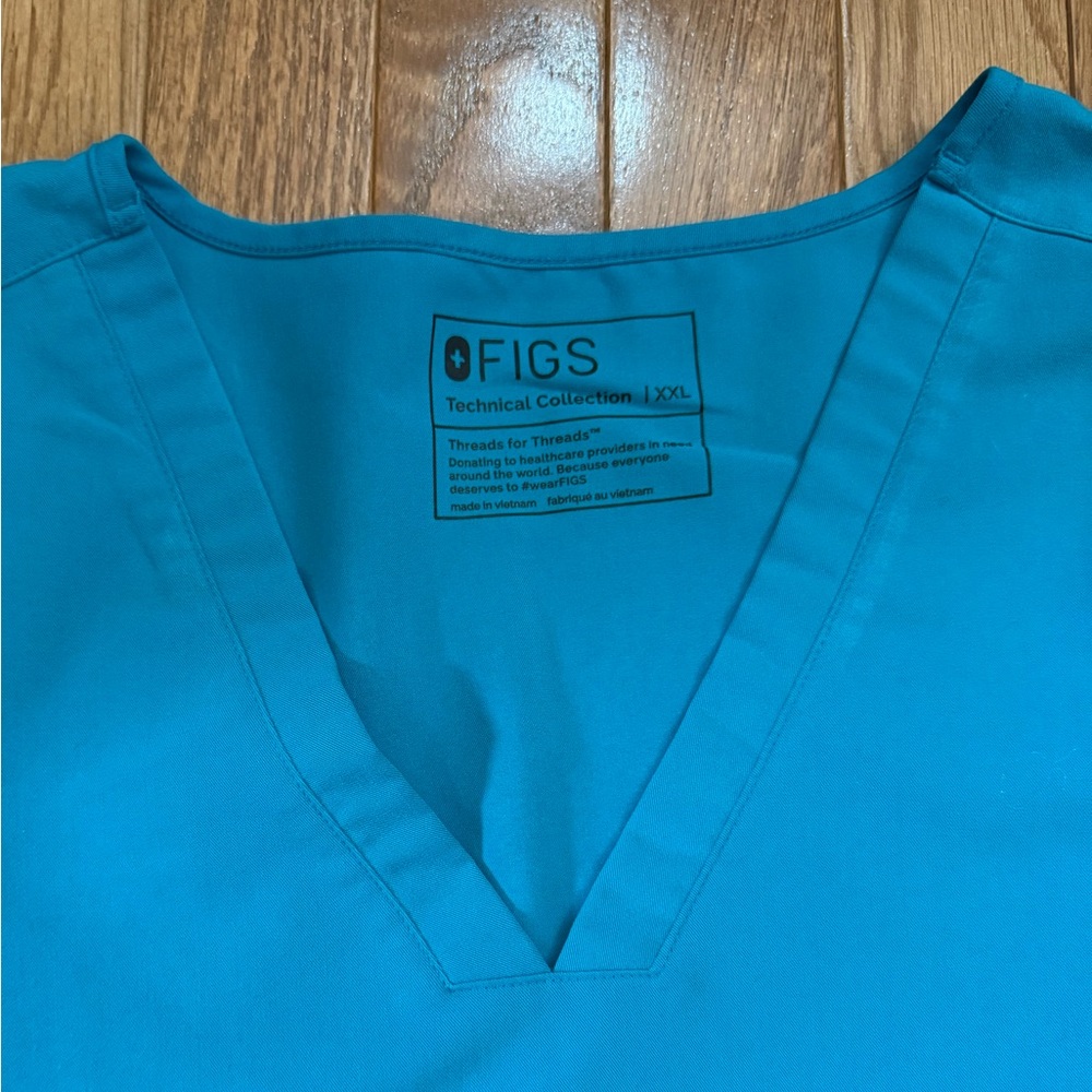 Figs Casma Three-Pocket XXL Scrub Top